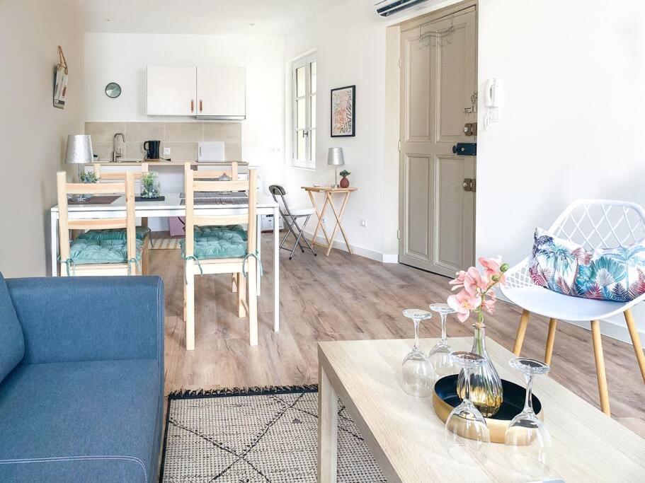 Le Cocon Des Halles 3 - Intra Muros - Ac Clim - Wifi Appartement Avignon Buitenkant foto